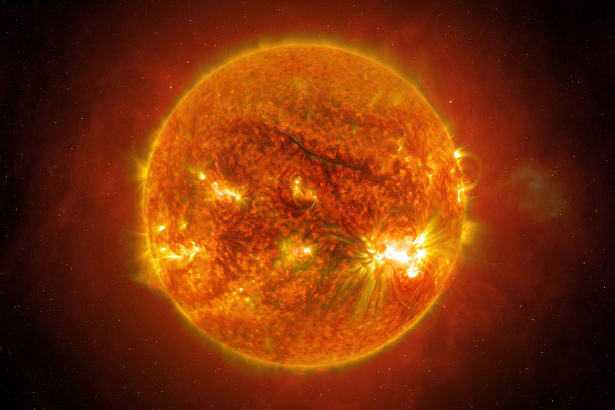 Matahari Bintang Pusat Tata Surya